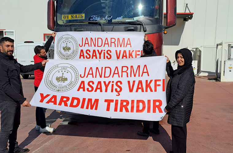 Deprem bölgesine su sevkiyatı sürüyor