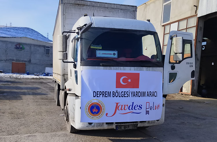 Deprem bölgesine su sevkiyatı sürüyor